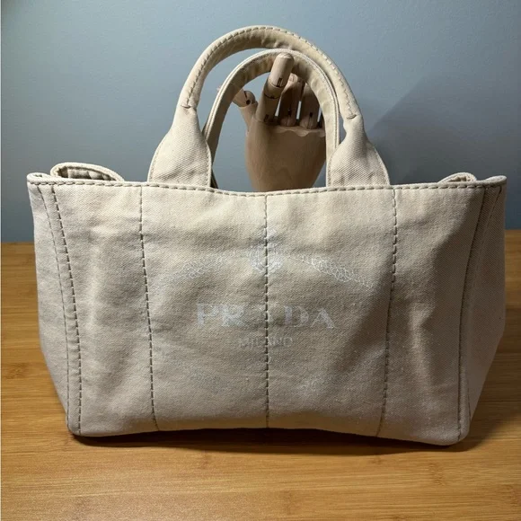Prada bag - Picture 1 of 10